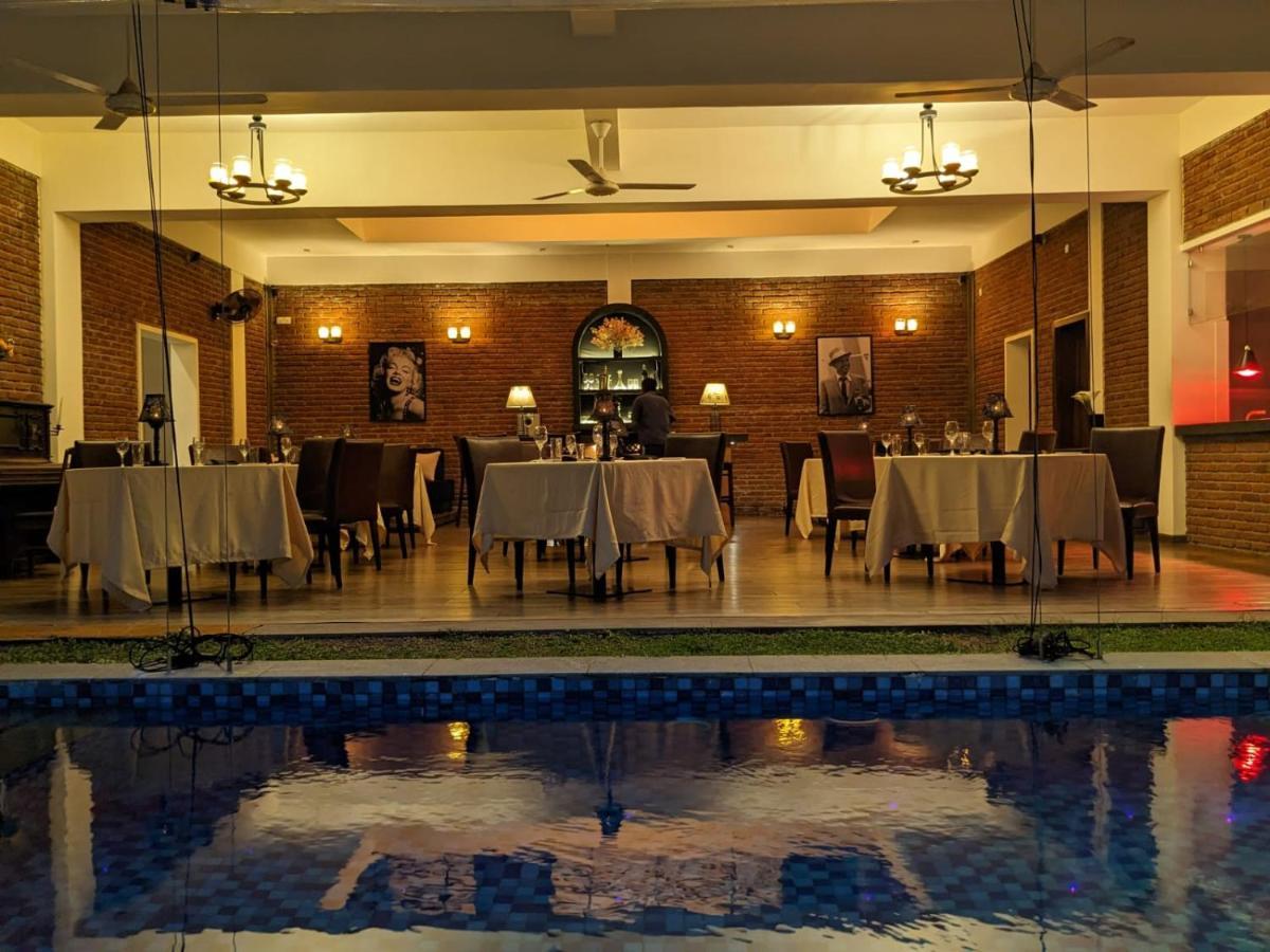 Daffodils Beach Negombo Exterior foto
